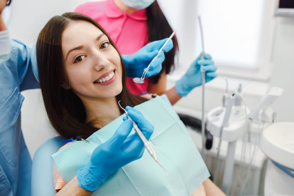 What to Expect When Getting a Dental Implant | smilebay in Lymm cheshire